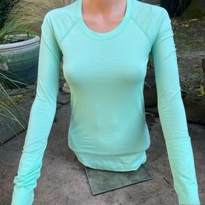 Lululemon Swiftly Tech Long Sleeve size 4
